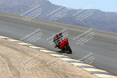 media/Apr-10-2022-SoCal Trackdays (Sun) [[f104b12566]]/Bowl (11am)/